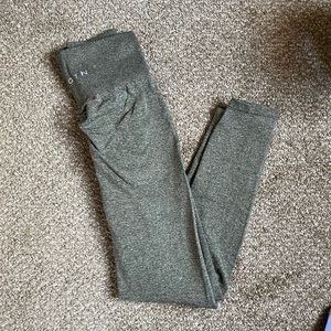 NVGTN Khaki Green Scrunch Seamless